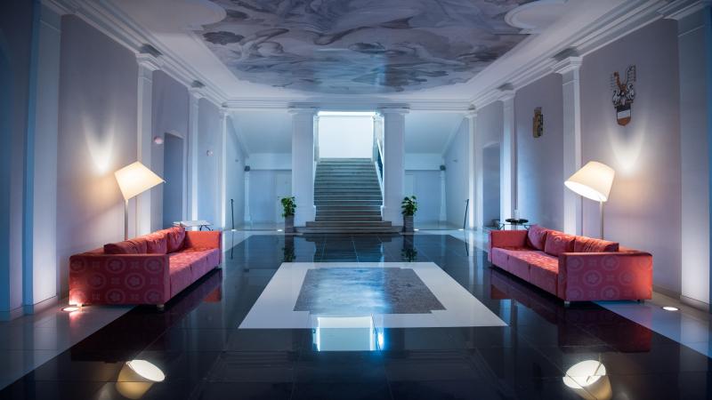 Preview photo for an amazing place. The image is connected to the given place.