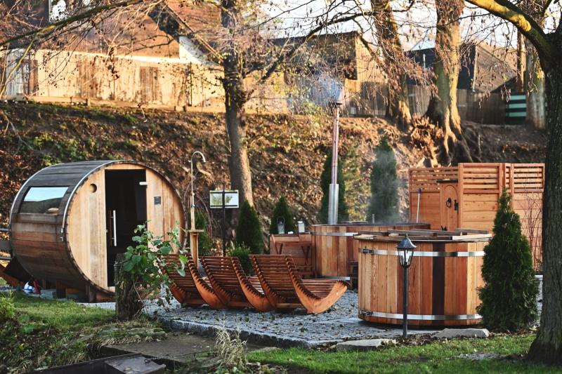 Preview photo for an amazing place. The image is connected to the given place.