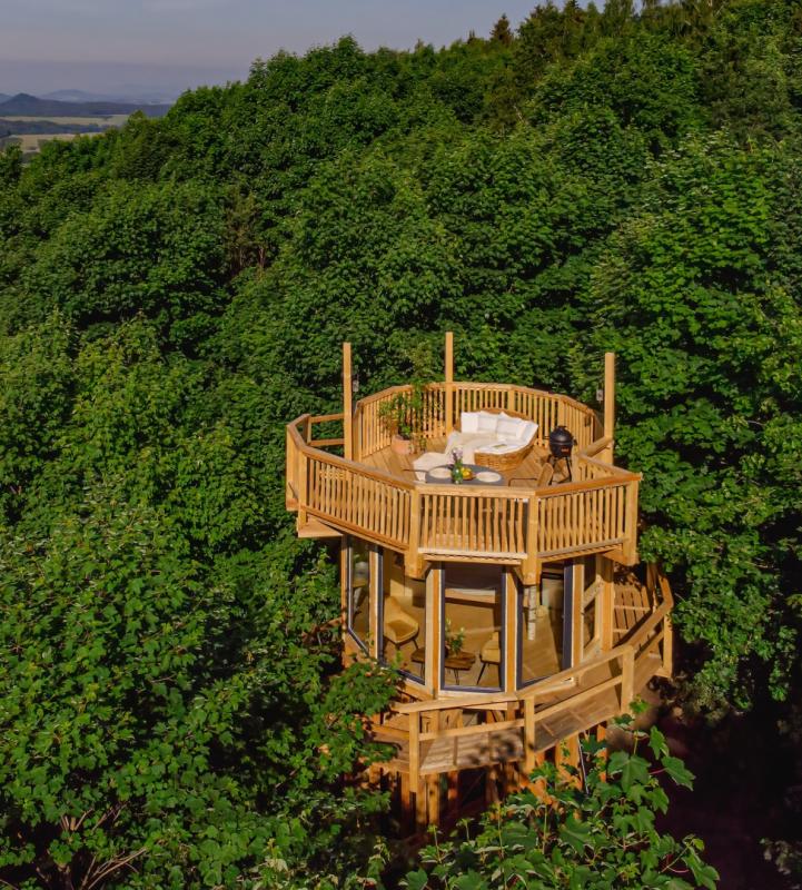 Preview photo for an amazing place. The image is connected to the given place.