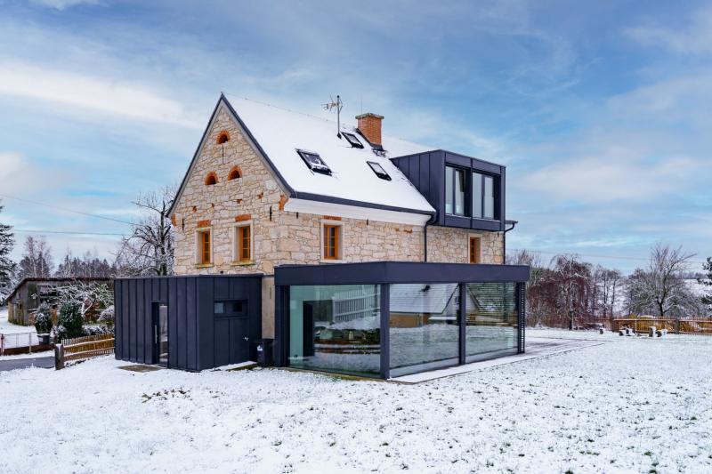 Preview photo for an amazing place. The image is connected to the given place.