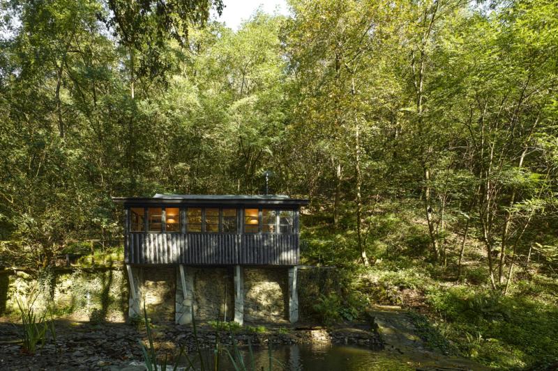 Preview photo for an amazing place. The image is connected to the given place.