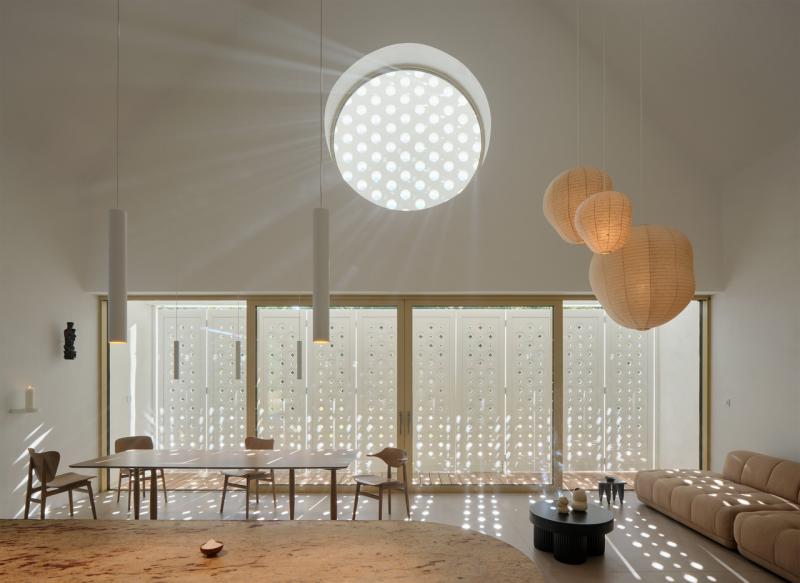 Preview photo for an amazing place. The image is connected to the given place.