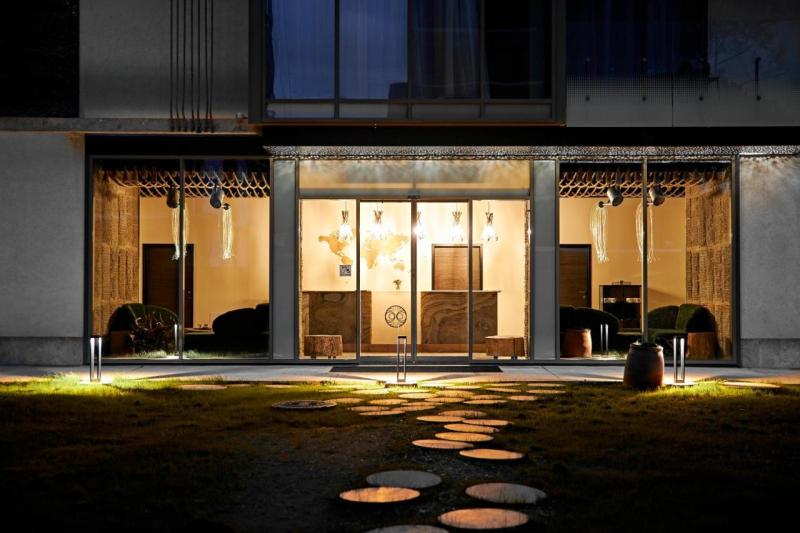 Preview photo for an amazing place. The image is connected to the given place.