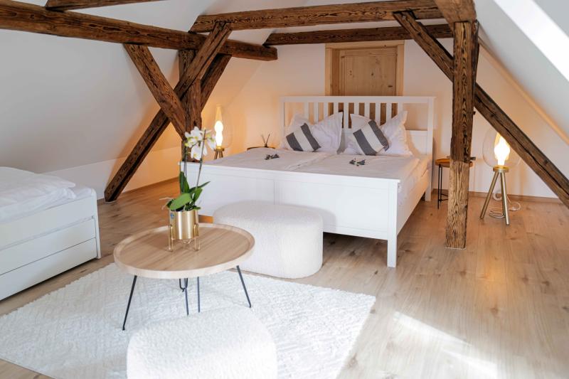 Preview photo for a room. The image is connected to the amazing place.