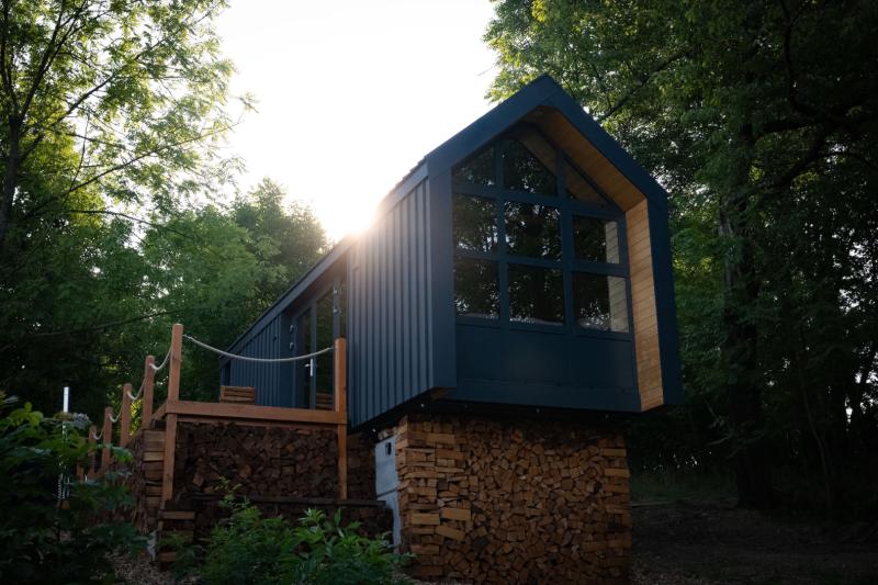 Preview photo for an amazing place. The image is connected to the given place.