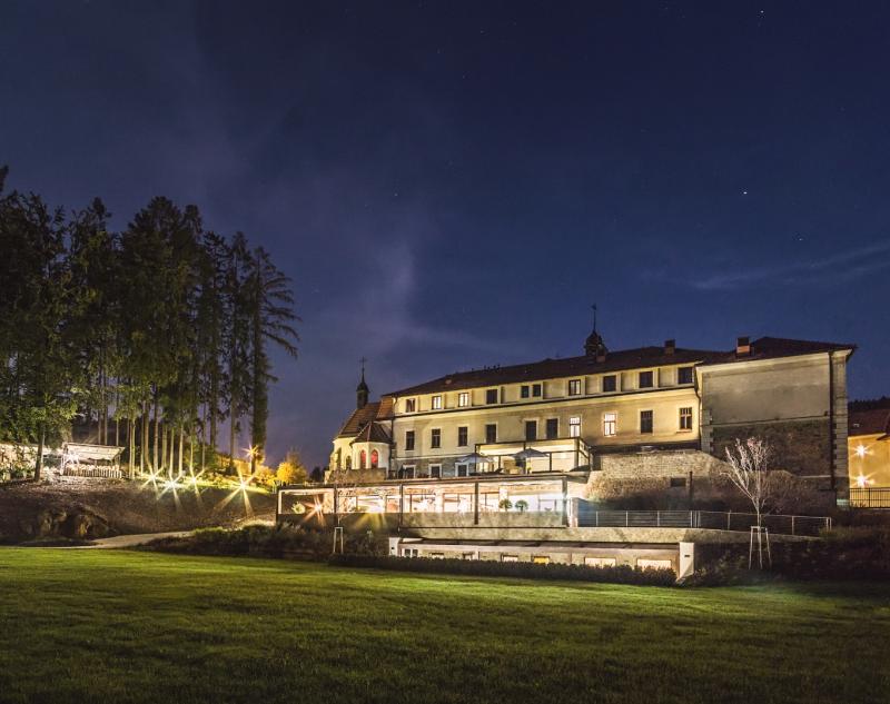 Preview photo for an amazing place. The image is connected to the given place.