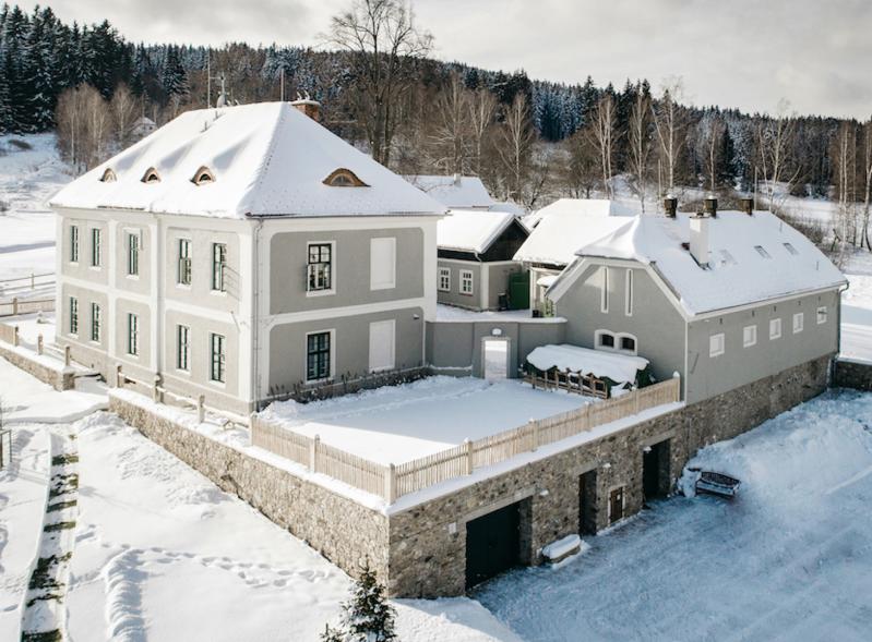 Preview photo for an amazing place. The image is connected to the given place.