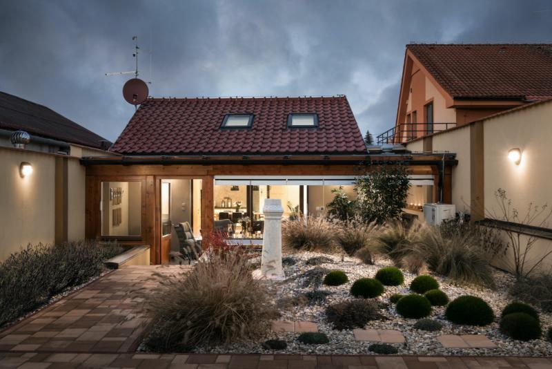 Preview photo for an amazing place. The image is connected to the given place.