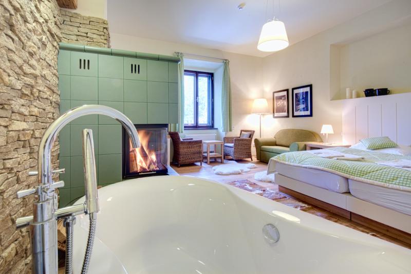 Preview photo for an amazing place. The image is connected to the given place.