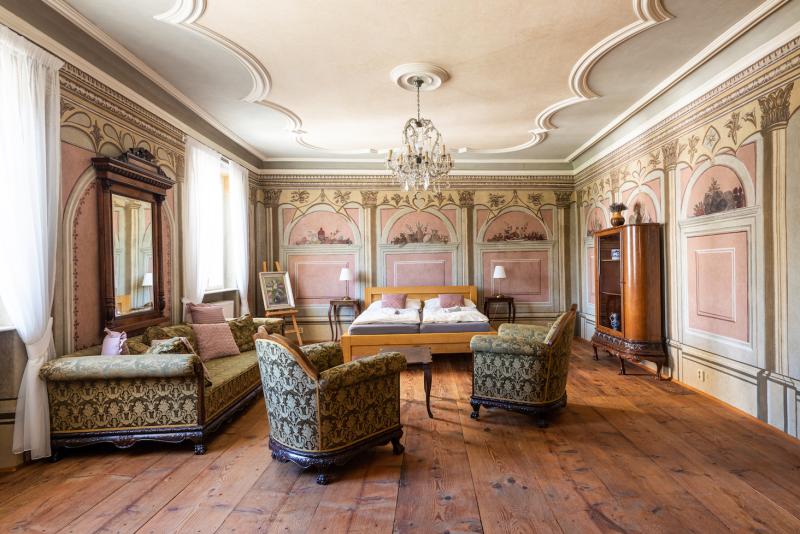 Preview photo for an amazing place. The image is connected to the given place.