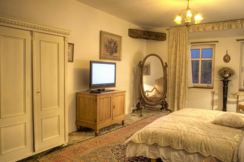 Preview photo for an amazing place. The image is connected to the given place.