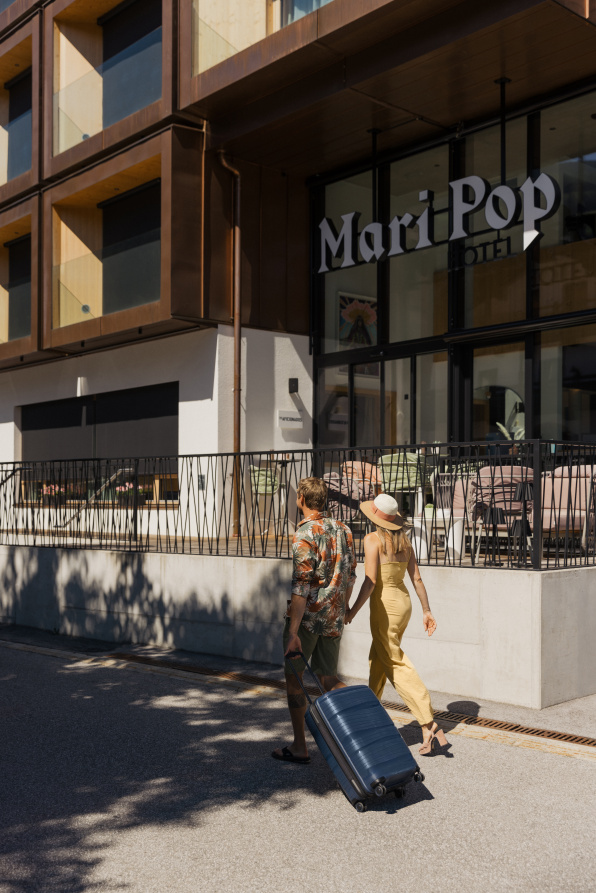 Preview photo in the page header. The image is part of the site structure and could be connected to the content.