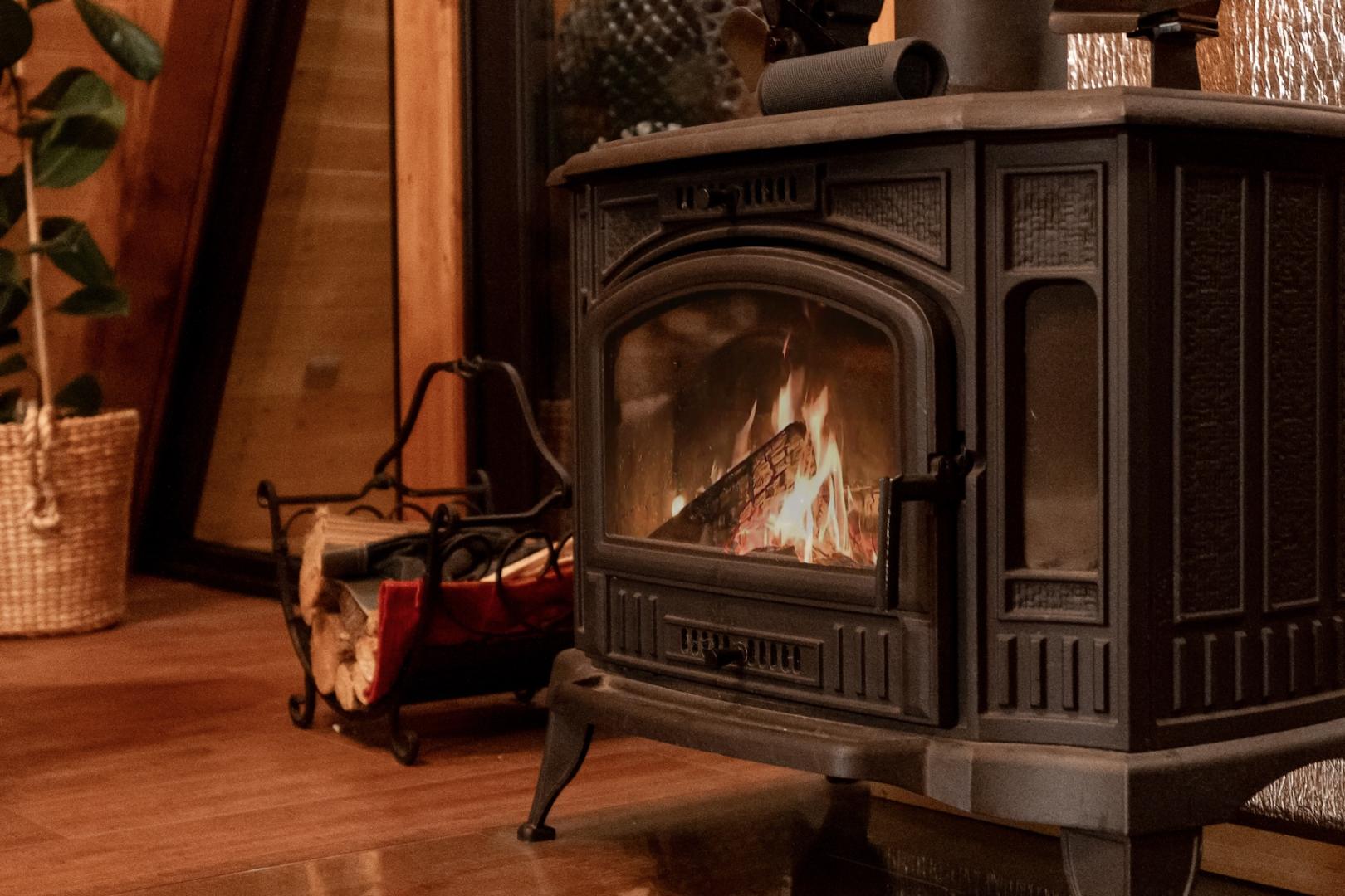 Preview photo in the page header. The image is part of the site structure and could be connected to the content.