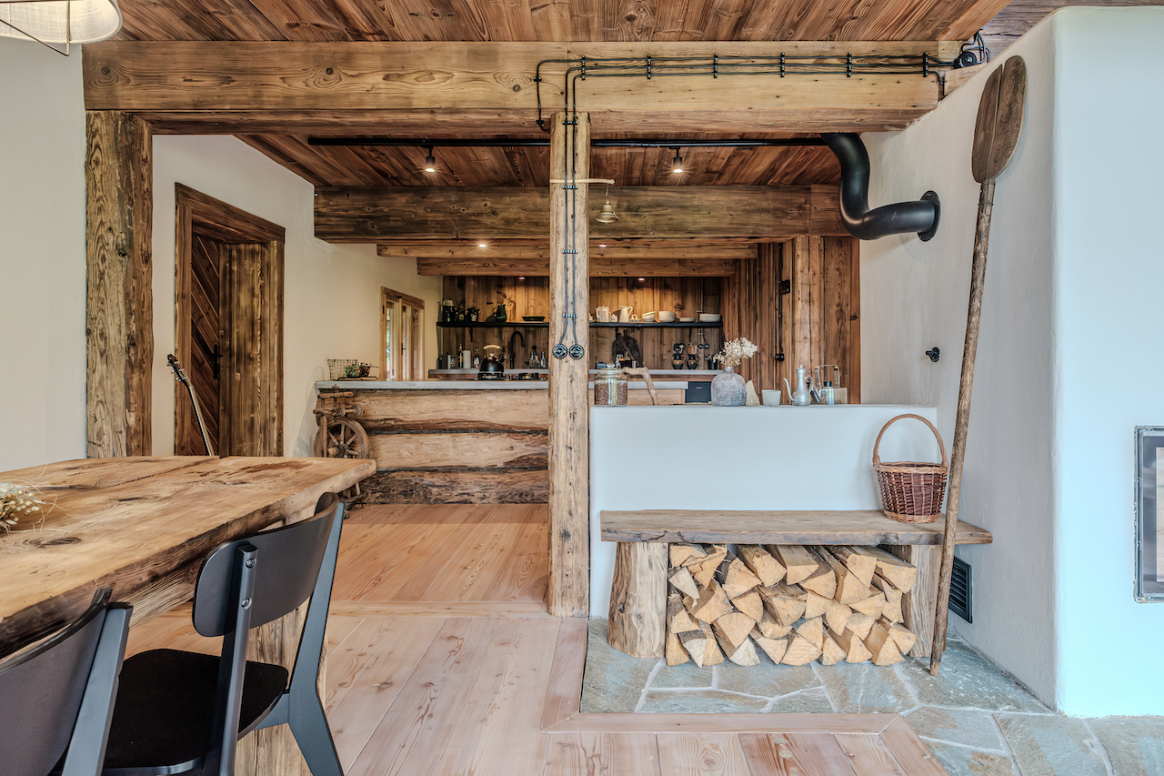 Preview photo. The image is connected to the amazing place. The image is part of the photo-gallery of the amazing place.