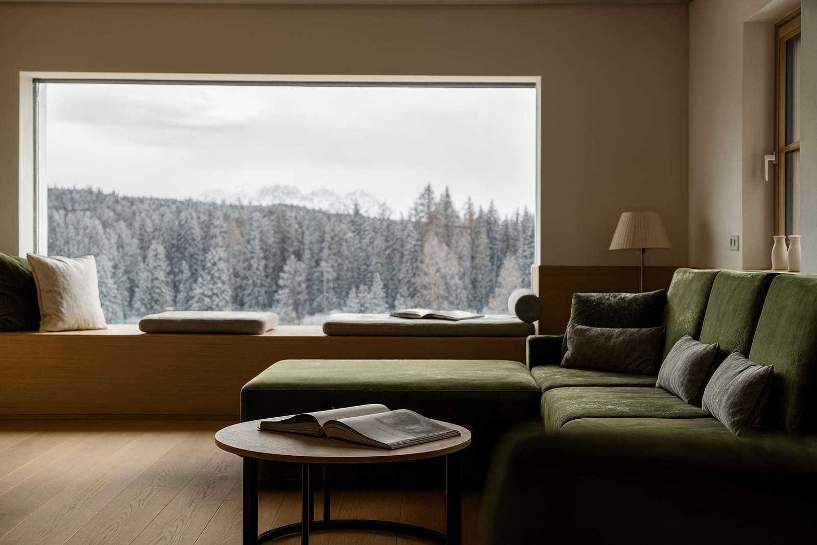 Preview photo in the page header. The image is part of the site structure and could be connected to the content.