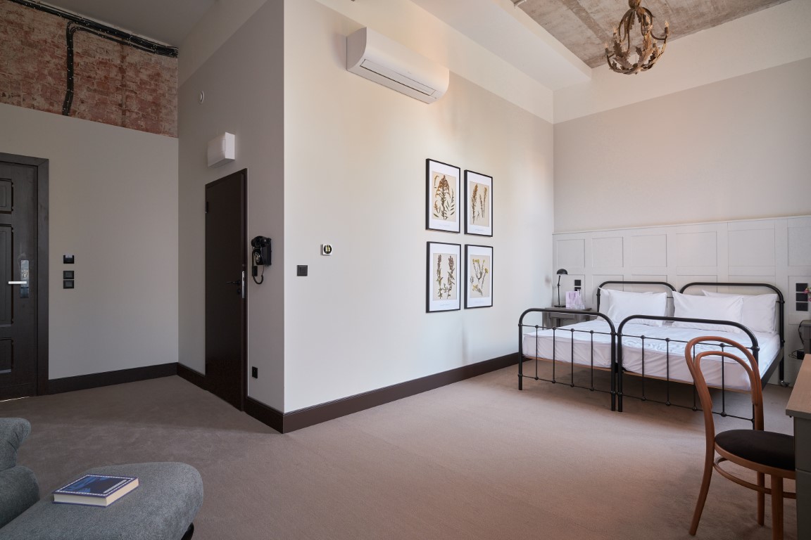 Preview photo. The image is connected to the amazing place. The image is part of the photo-gallery of the amazing place.