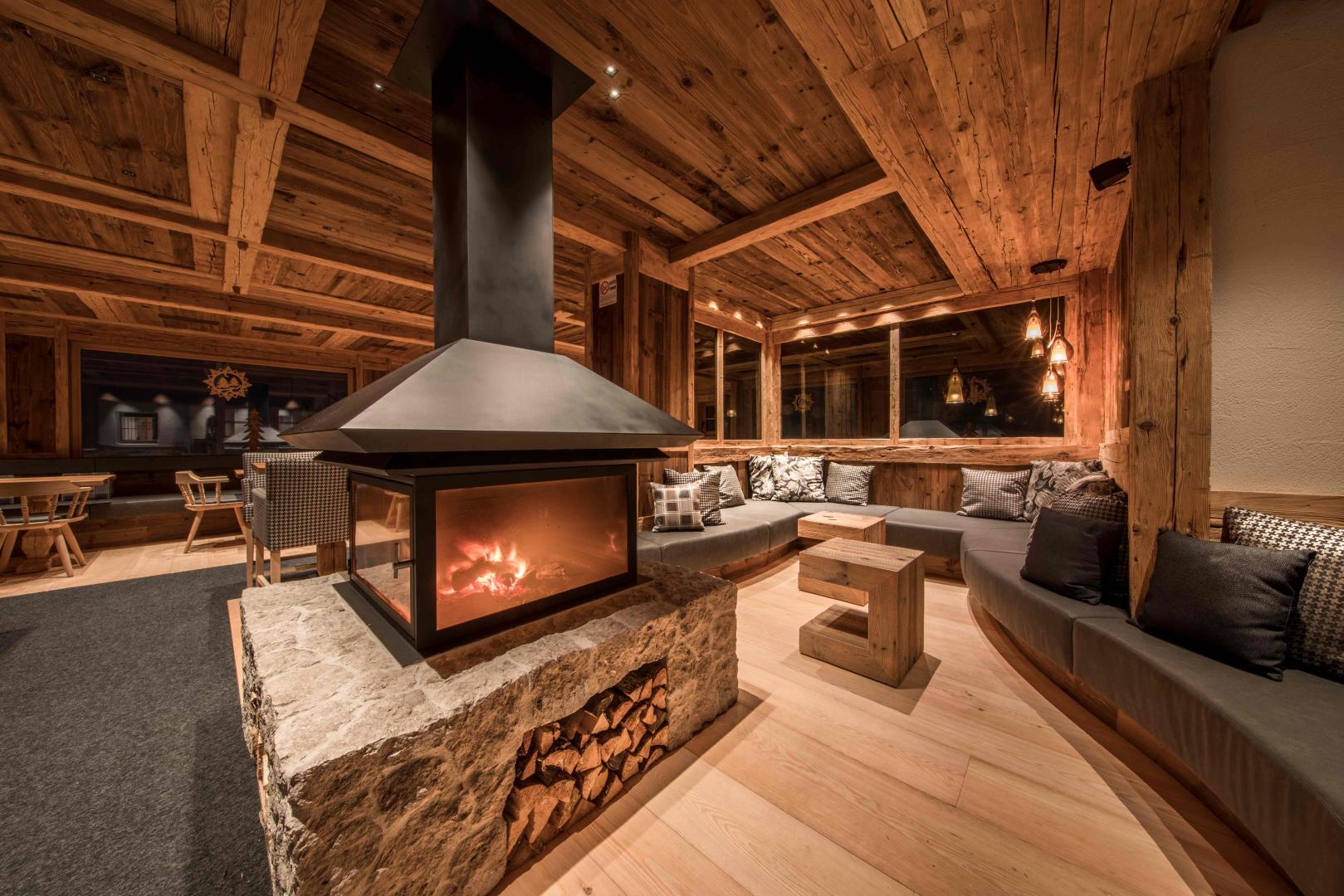 Preview photo. The image is connected to the amazing place. The image is part of the photo-gallery of the amazing place.