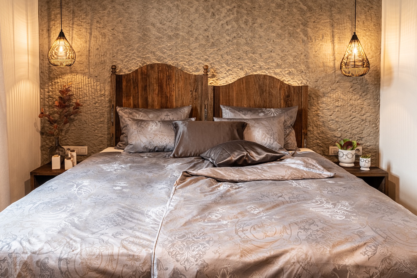 Preview photo. The image is connected to the amazing place. The image is part of the photo-gallery of the amazing place.