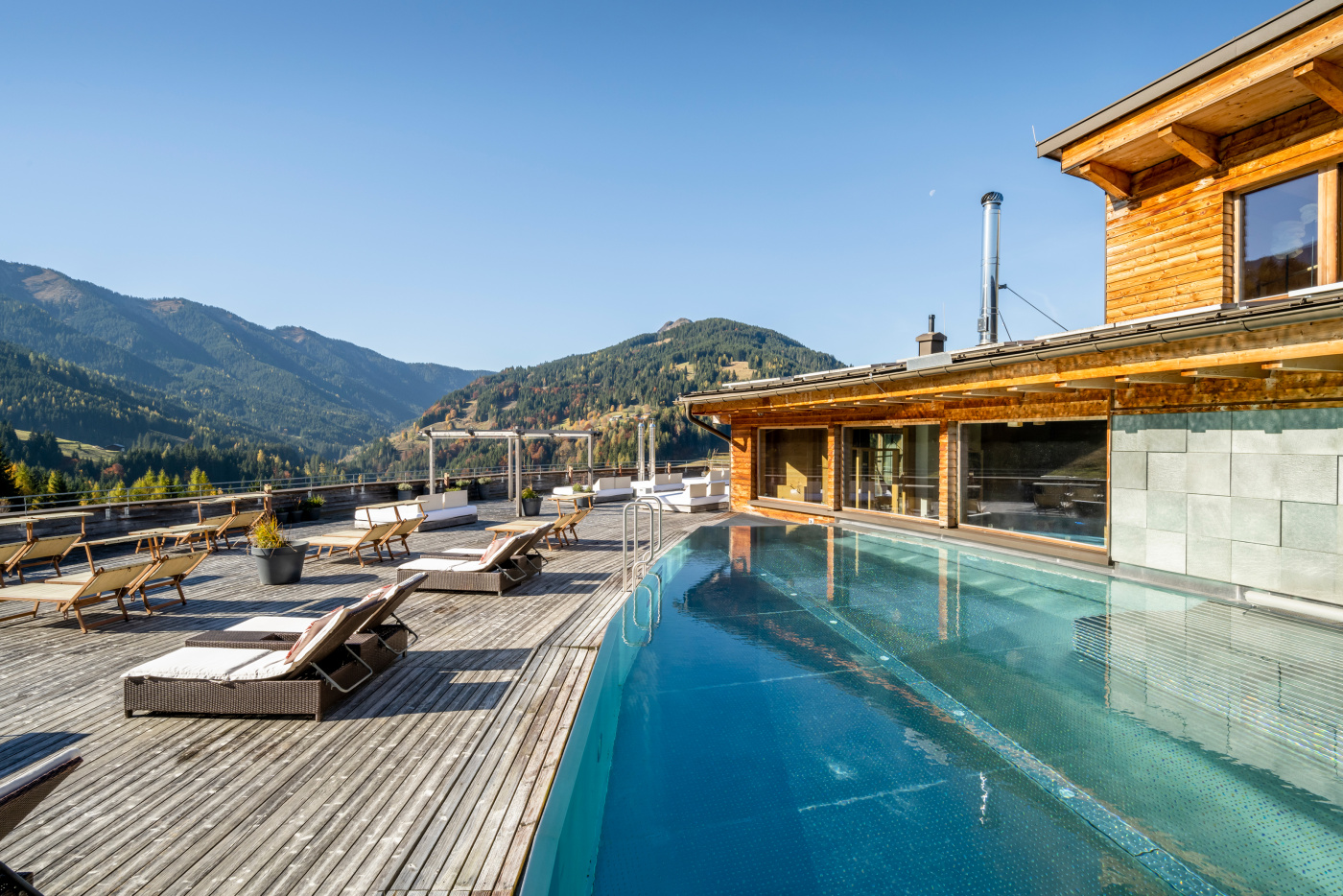 Preview photo. The image is connected to the amazing place. The image is part of the photo-gallery of the amazing place.