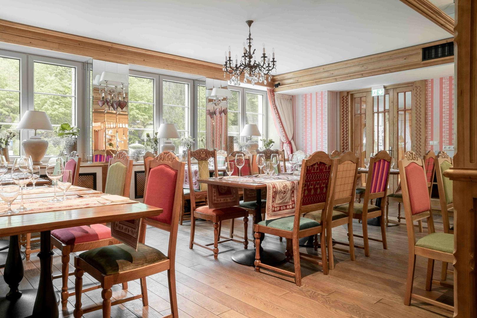 Preview photo. The image is connected to the amazing place. The image is part of the photo-gallery of the amazing place.