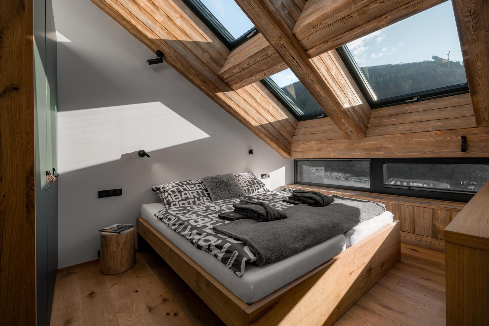 Preview photo. The image is connected to the amazing place. The image is part of the photo-gallery of the amazing place.