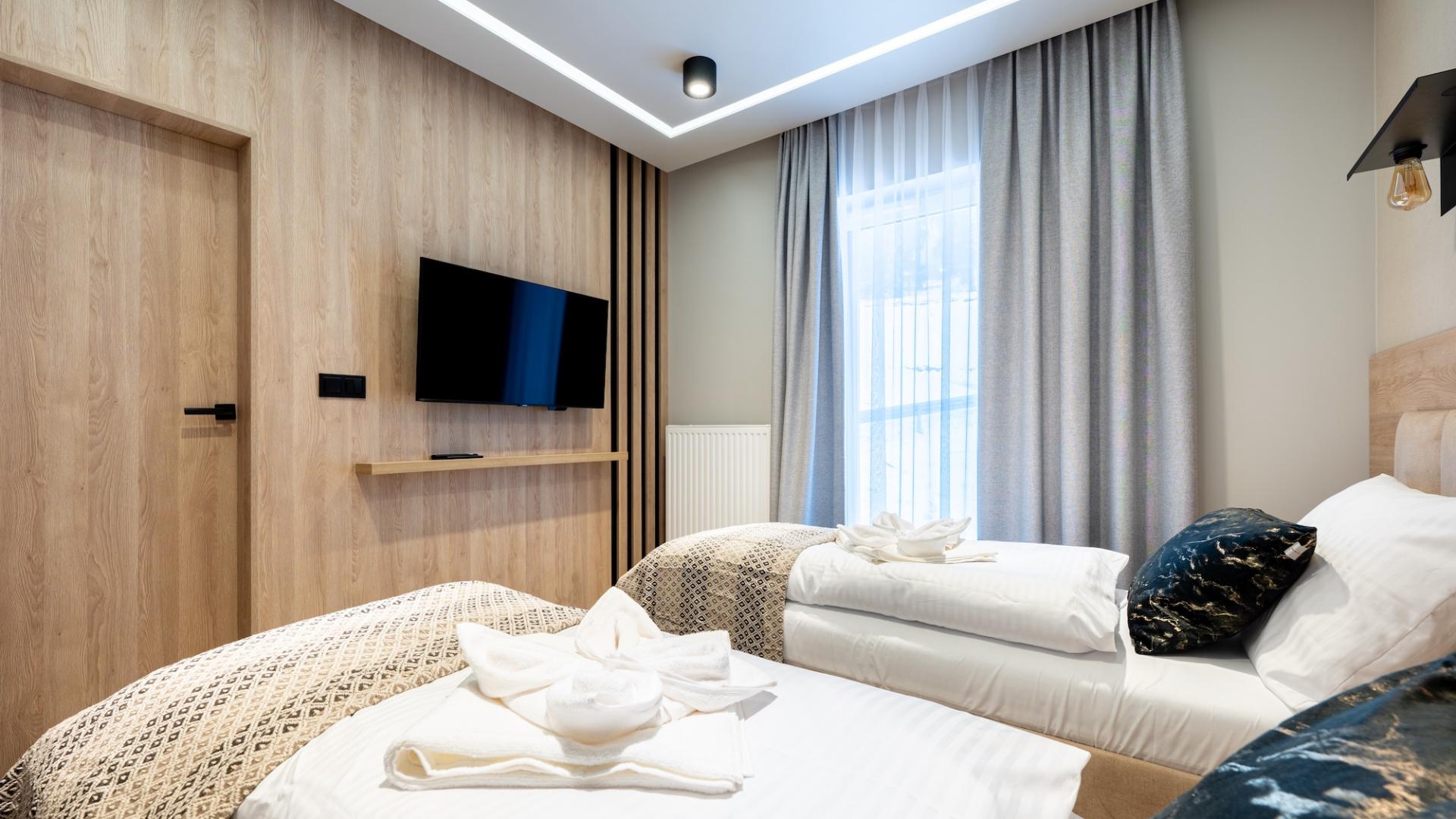 Preview photo. The image is connected to the amazing place. The image is part of the photo-gallery of the amazing place.