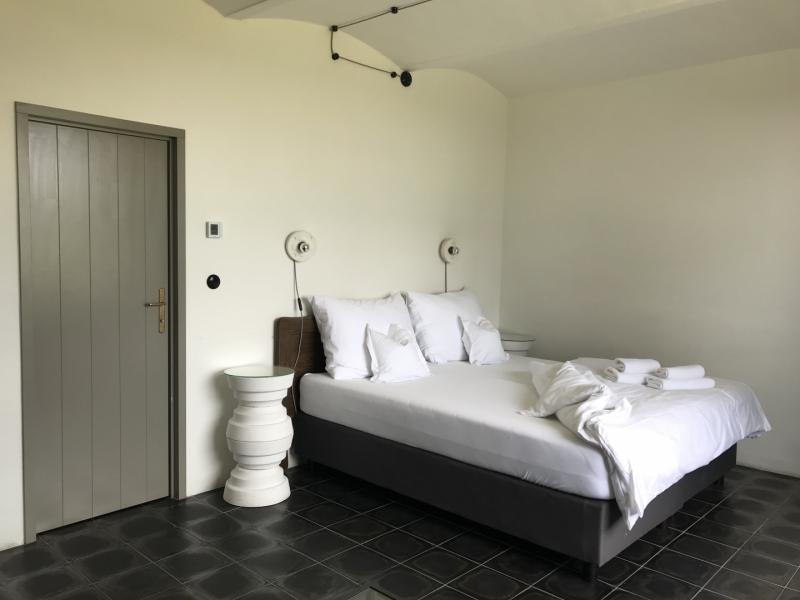 Preview photo for a room. The image is connected to the amazing place.