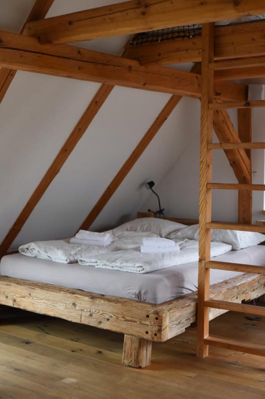 Preview photo for a room. The image is connected to the amazing place.