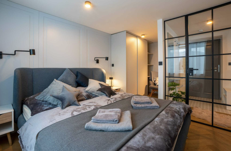 Preview photo for a room. The image is connected to the amazing place.