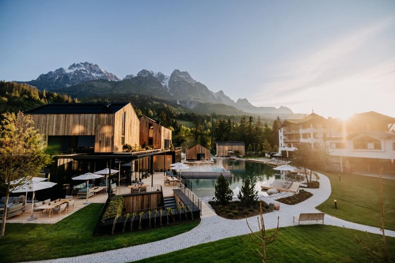 Preview photo for an amazing place. The image is connected to the given place.