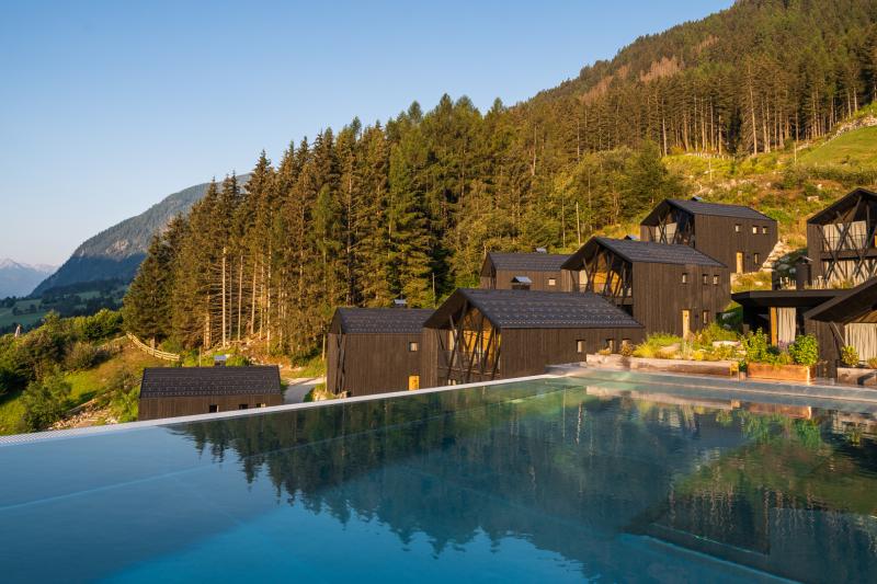 Preview photo for an amazing place. The image is connected to the given place.