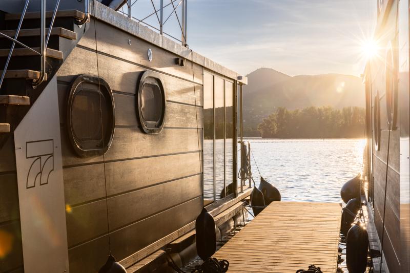 Preview photo for an amazing place. The image is connected to the given place.