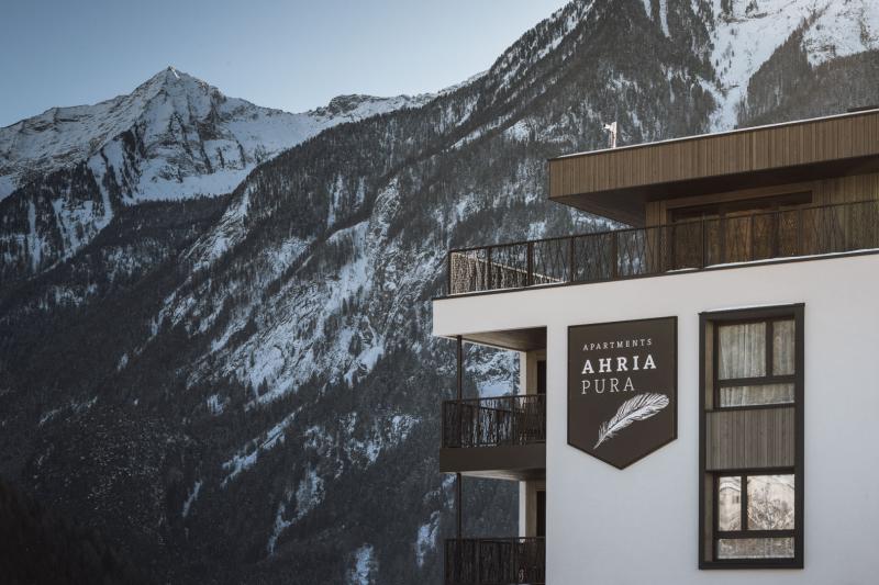 Preview photo for an amazing place. The image is connected to the given place.