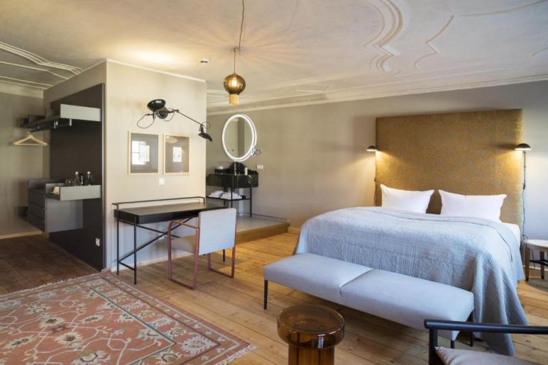 Preview photo for an amazing place. The image is connected to the given place.