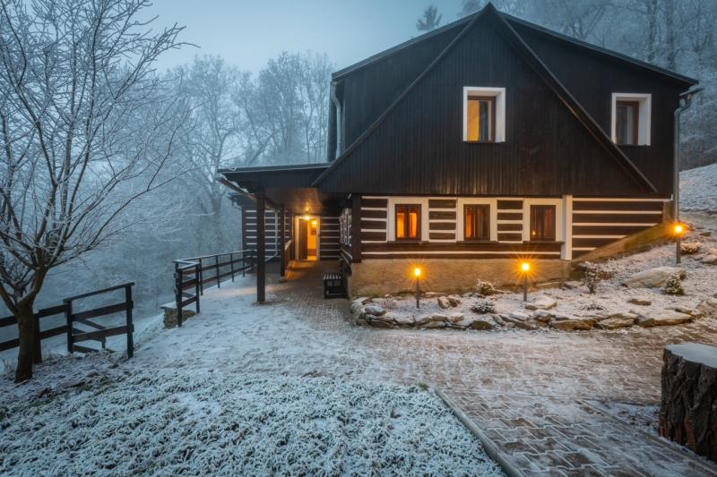 Preview photo for an amazing place. The image is connected to the given place.