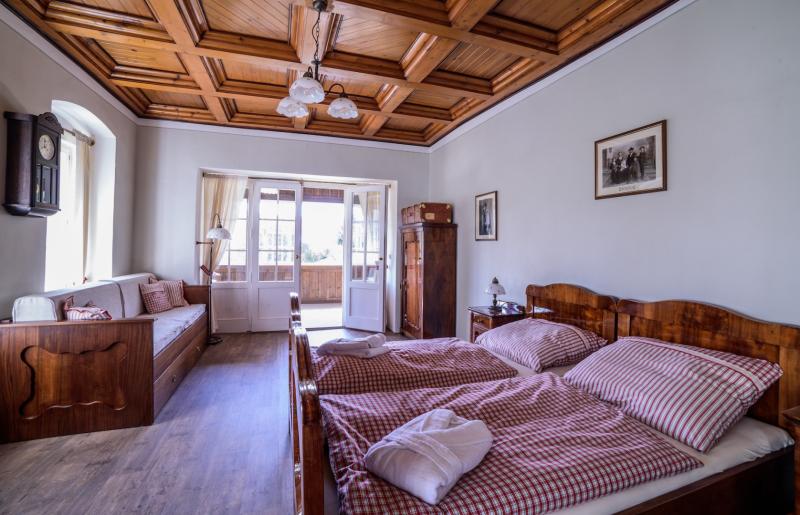 Preview photo for a room. The image is connected to the amazing place.
