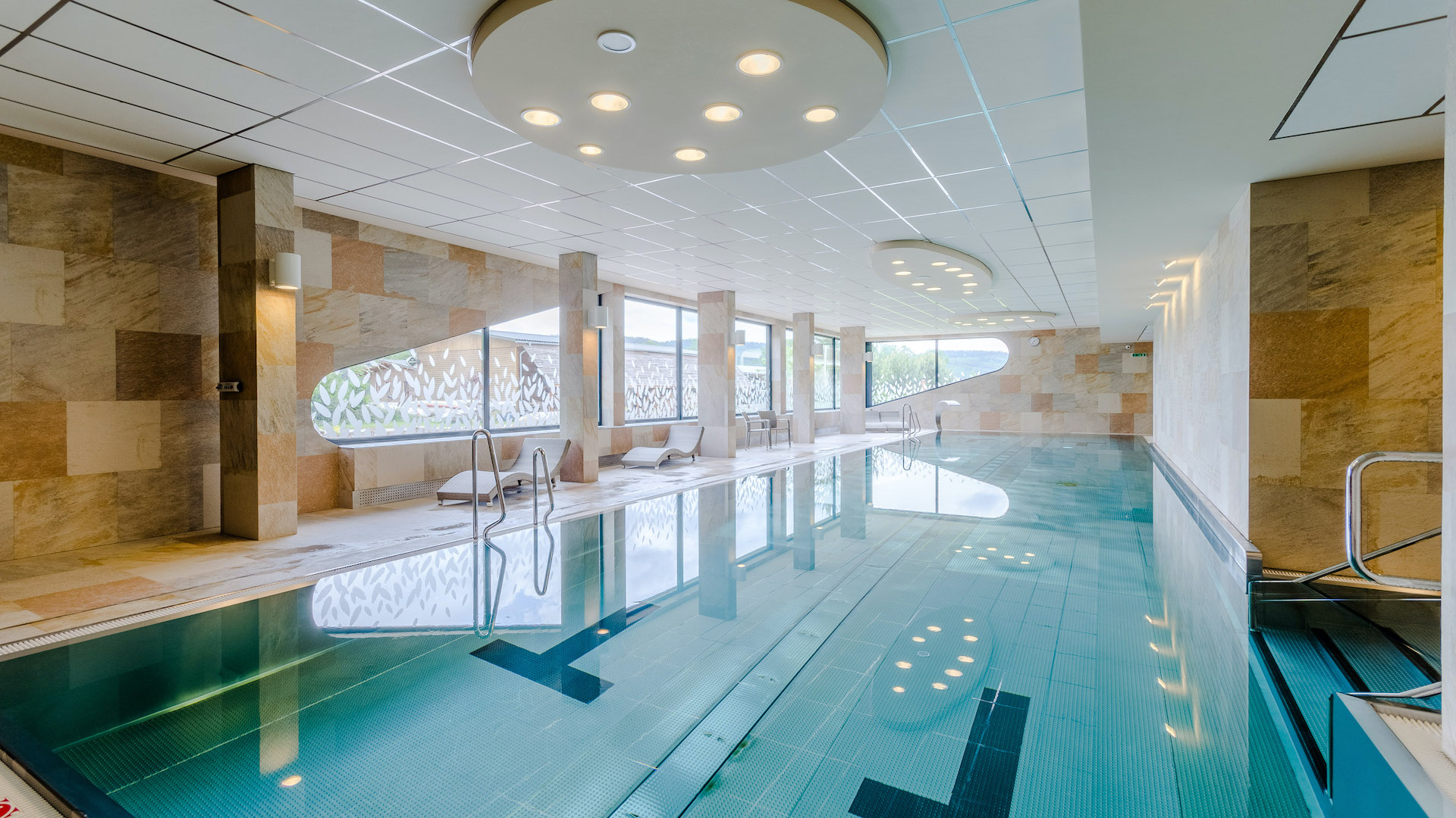 Preview photo in the page header. The image is part of the site structure and could be connected to the content.