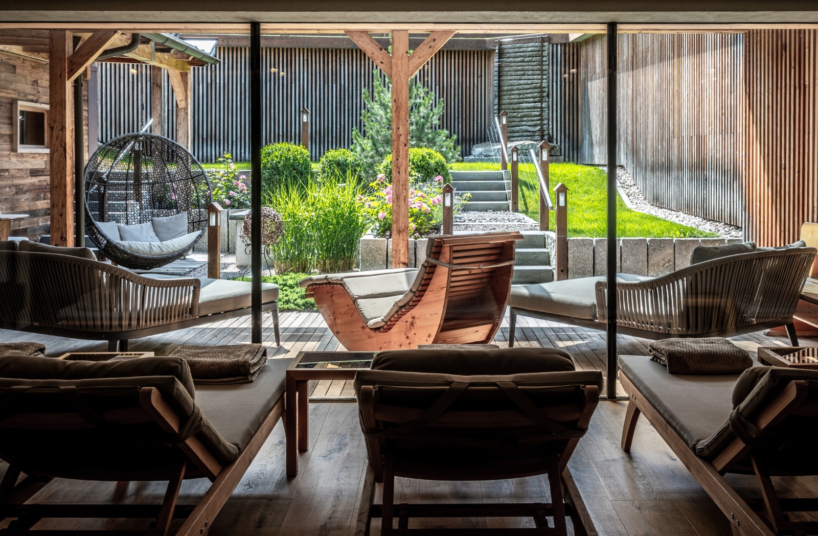 Preview photo. The image is connected to the amazing place. The image is part of the photo-gallery of the amazing place.