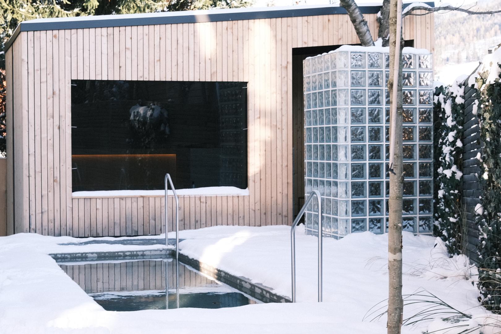 Preview photo. The image is connected to the amazing place. The image is part of the photo-gallery of the amazing place.