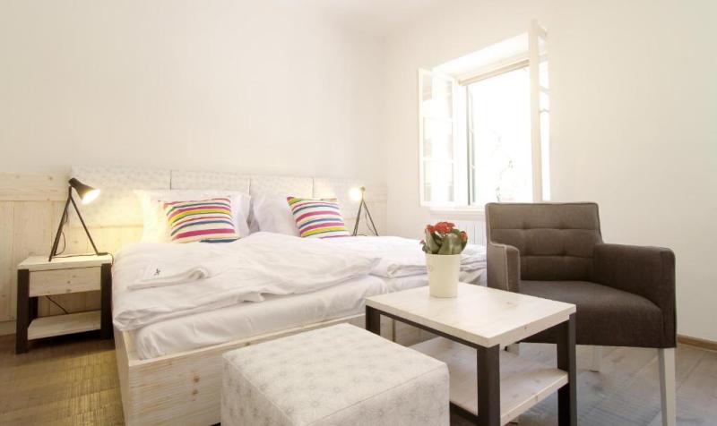Preview photo for a room. The image is connected to the amazing place.