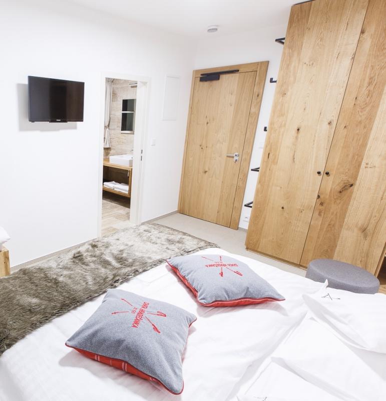 Preview photo for a room. The image is connected to the amazing place.