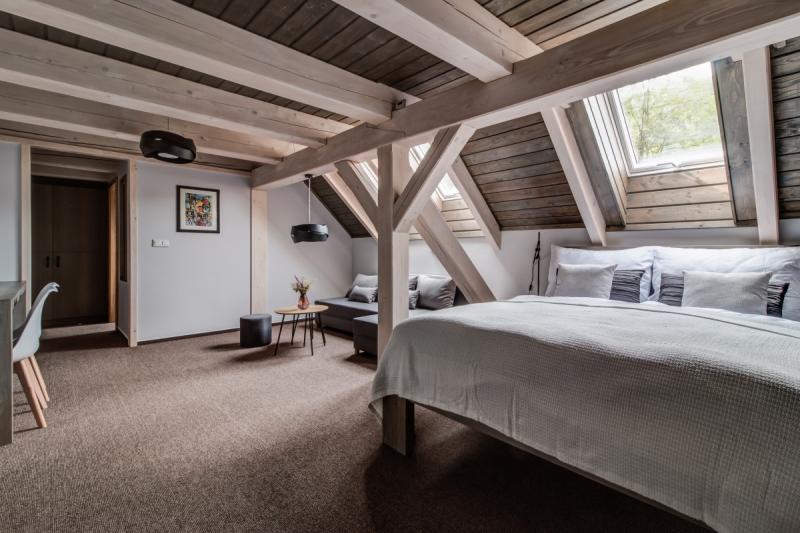 Preview photo for a room. The image is connected to the amazing place.