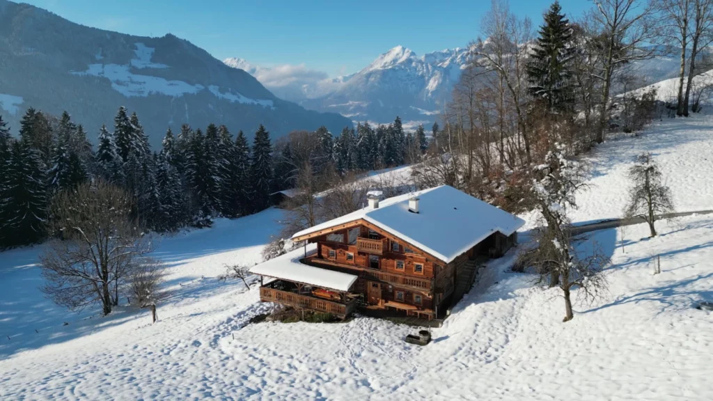 Preview photo for an amazing place. The image is connected to the given place.