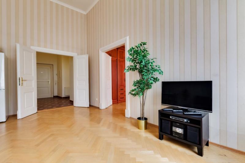 3 BR Baroque Apartment next to Charles Bridge – in the building protected by UNESCO  -22