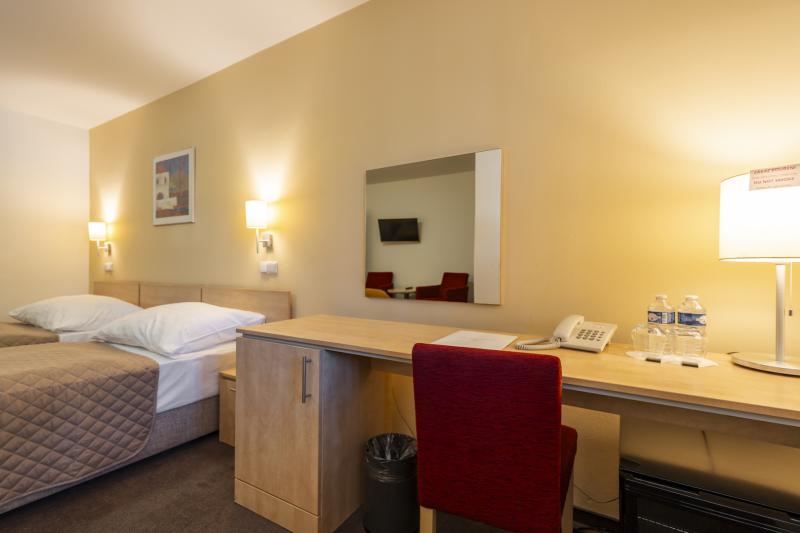 Hotel Chvalská Tvrz-1
