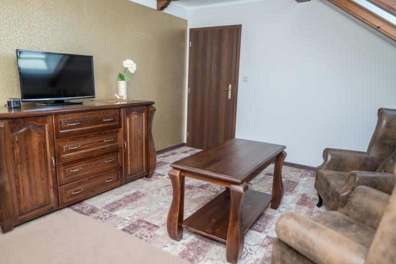 Dvoulůžkový pokoj s manželskou postelí LUX-4